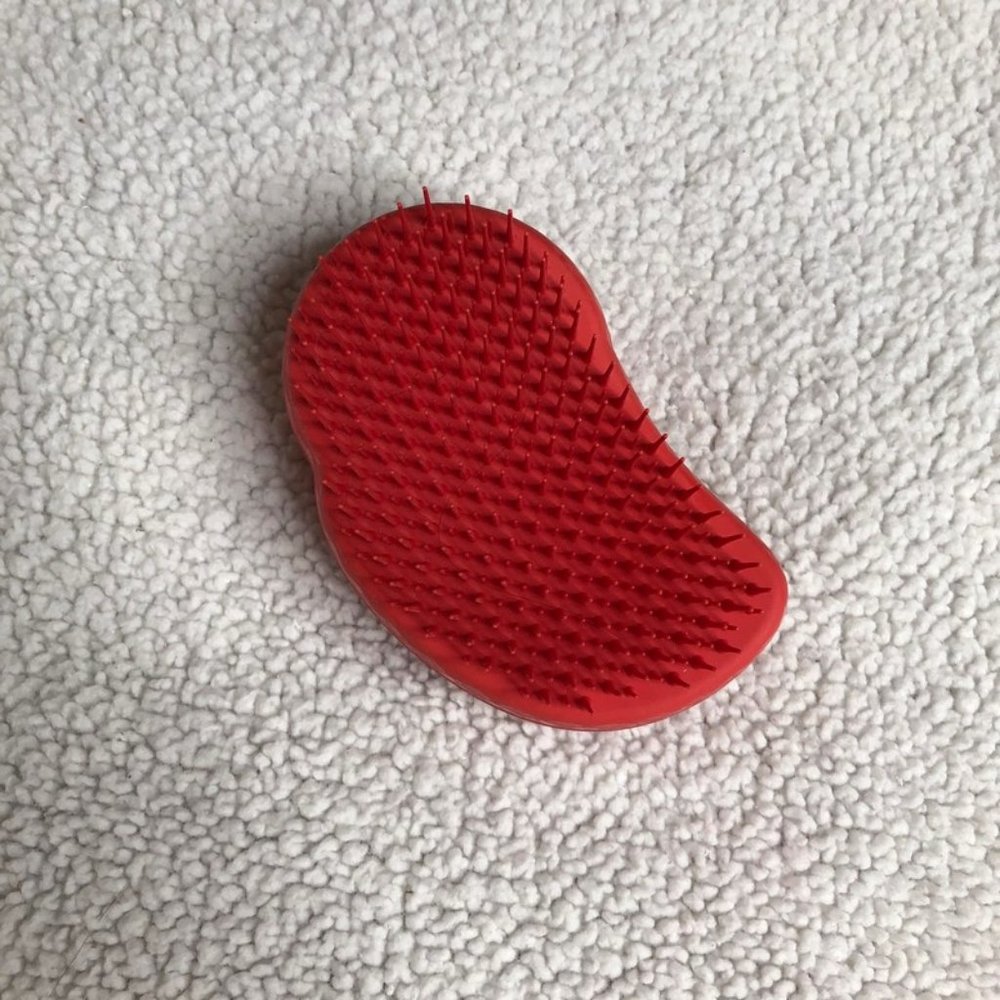 tangle Teezer salsa red detangling hairbrush